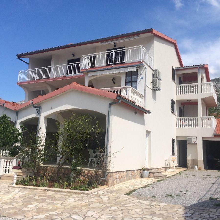 סטאריגרד-פקלניצה Apartments Villa Jusup מראה חיצוני תמונה